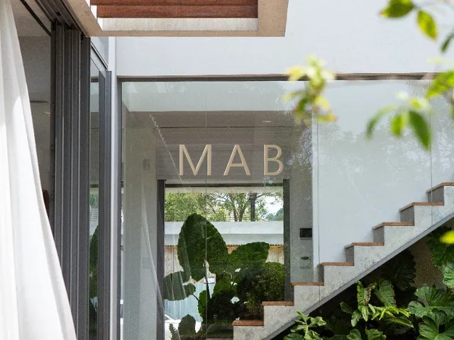 Imagem 9: CASA DE ALTO PADRÃO PARA VENDA EM CONDOMÍNIO FECHADO, MOBILIADA, 4 SUÍTES, NO BAIRRO