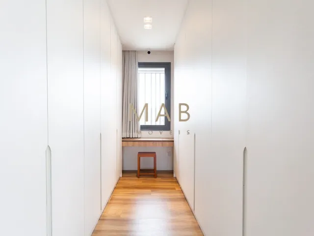Imagem 2: CASA DE ALTO PADRÃO PARA VENDA EM CONDOMÍNIO FECHADO, MOBILIADA, 4 SUÍTES, NO BAIRRO