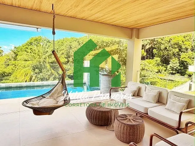 Imagem: Luxuosa casa em condomínio à venda em