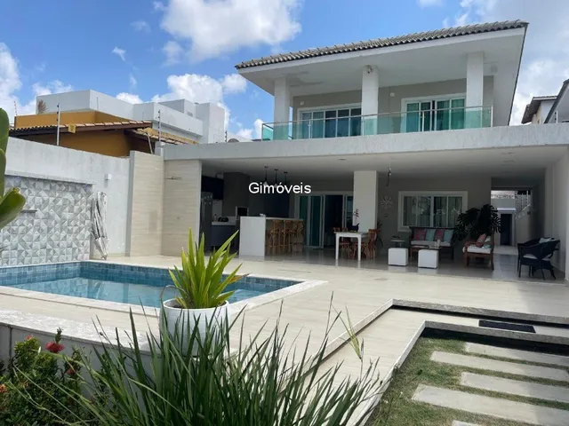 Imagem: A casa possui 4 Dormitórios, 4 Suítes, 5 Banheiros, 2 Vagas