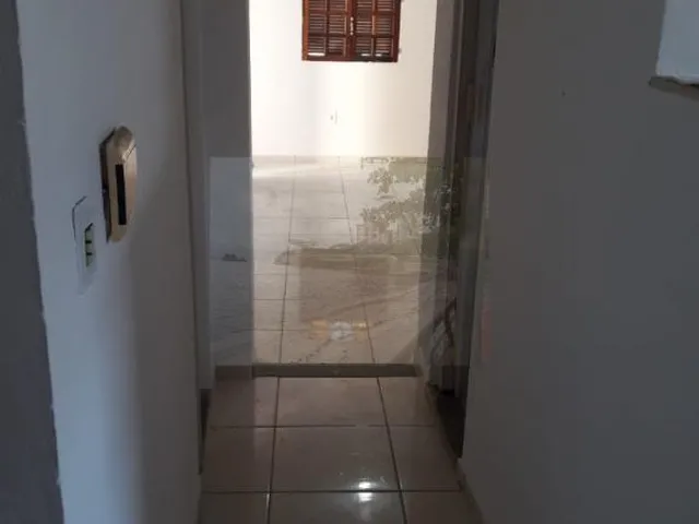 Imagem 15: Villa de 8 Apartamentos. Varanda, Área de serviço, 50m² de Áreae1...