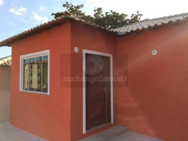 Imagem: A casa possui 3 Dormitórios, 1 Suíte, 1 Banheiro, 3 Vagas