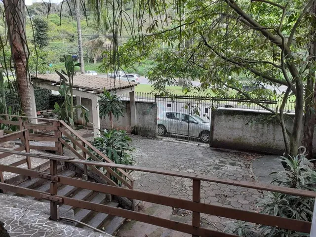 Imagem 15: Residencial/comercial com galpão