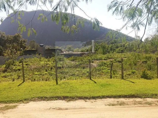 Imagem: O terreno possui 2.000m² de Área e está localizado em
