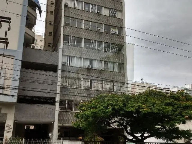 Imagem: O apartamento possui 2 Dormitórios, 1 Banheiro, 1 Vaga na