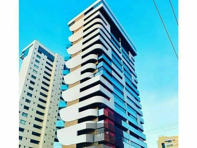 Imagem: O apartamento possui 6 Dormitórios, 3 Suítes, 1 Banheiro,