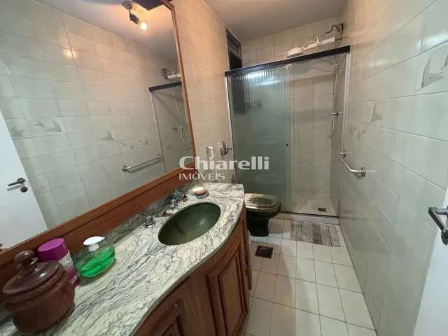 Imagem 2: Oportunidade Imperdível: Apartamento no Ingá, Niterói-RJ! 4 Quartos, 1 Suite, 2 Vagas