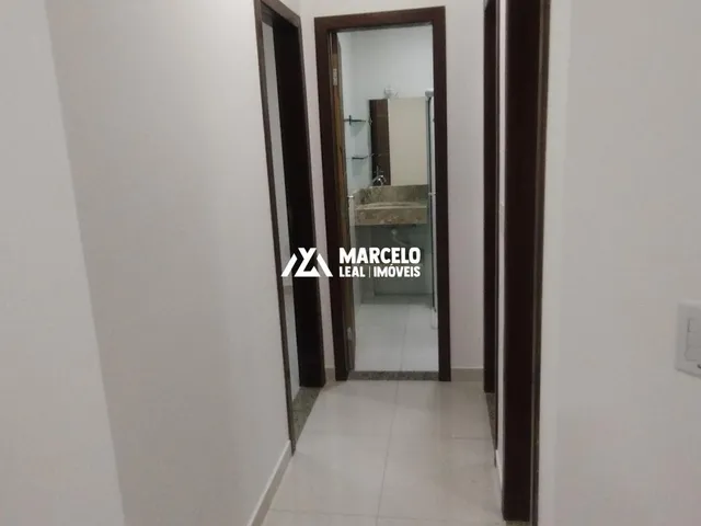 Imagem 2: Vendo apartamento térreo com 3 quartos sendo 1 suíte, varanda separada da sala
