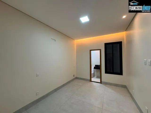 Imagem 9: CASA NO SETOR COIMBRA ALTO PADRÃO