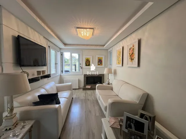 Imagem: Casa à venda no bairro Cinqüentenário
