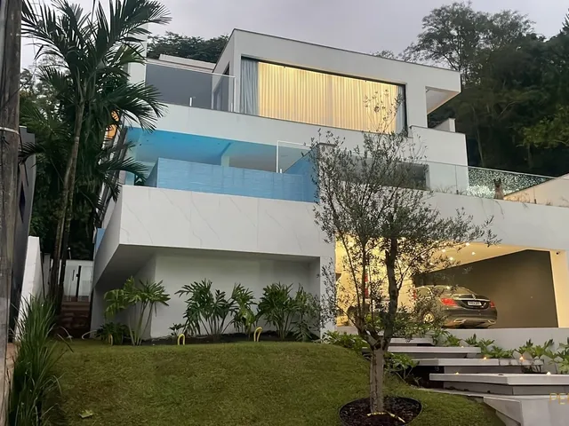 Imagem: CASA TRIPLEX COM ELEVADOR E VISTA MAR INCRIVEL