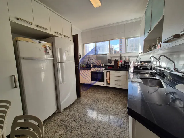 Imagem 3: VENDO APARTAMENTO 240 M² 04 QUARTOS EDIFÍCIO ERNESTO LEBRAM PITUBA SALVADOR