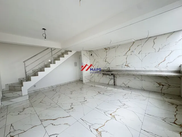 Imagem: A casa possui 2 Dormitórios, 1 Banheiro, 2 Vagas na