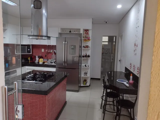 Imagem 6: Casa com Piscina e Loja Frontal – 3 Quartos (2 Suítes) – Bairro São Benedito