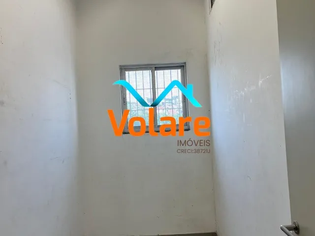 Imagem 7: Salão Comercial para Locação em Osasco-SP, Bairro Pestana: 4 Salas, 5 Banheiros