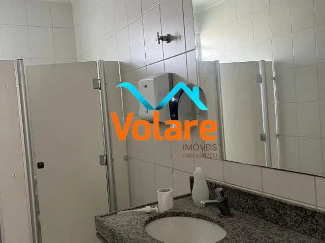 Imagem 9: Salão Comercial para Locação em Osasco-SP, Bairro Pestana: 4 Salas, 5 Banheiros