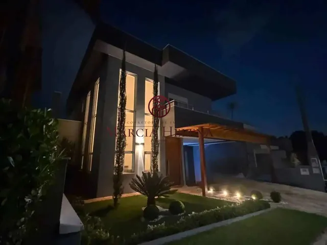 Imagem: A casa em condomínio possui 3 Dormitórios, 3 Suítes, 5