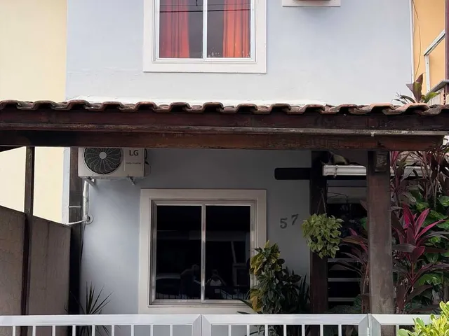Imagem: A casa possui 2 Dormitórios, 1 Banheiro, 1 Vaga na garagem