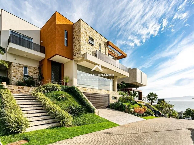 Imagem: Casa de Alto Padrão em Condomínio Fechado