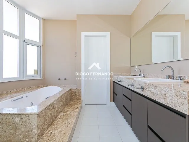 Imagem 9: Casa Alto Padrão de 4 suítes em Jurerê Internacional