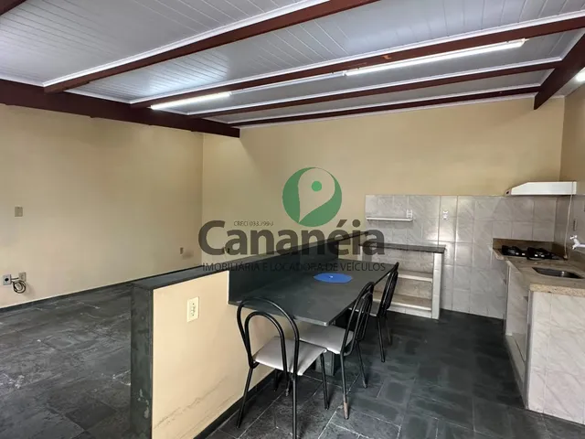 Imagem 2: Casa 2 dormitórios com amplo pátio para locação fixa, bairro do Rocio - Cananéia / SP