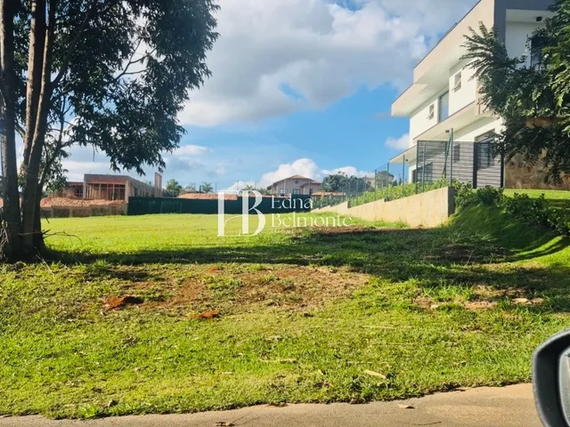Imagem: O terreno possui 1.000m² de Área Privada e está