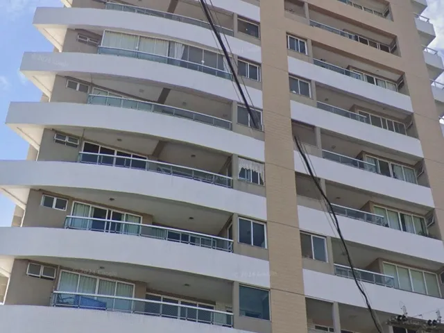 Imagem: O apartamento possui 6 Dormitórios, 1 Suíte, 1 Banheiro,