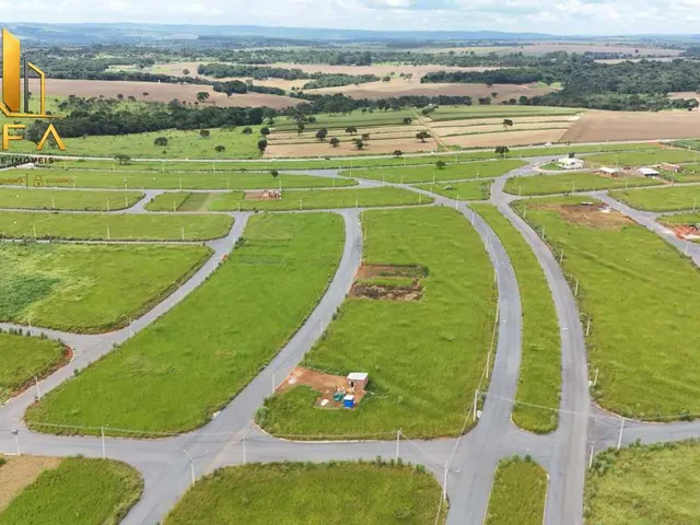 Imagem 2: Mais visibilidade, mais oportunidades! Terrenos comerciais disponíveis no Flor do Ipê