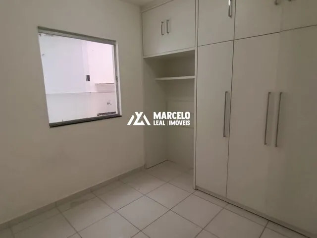 Imagem 8: Casa com 2/4 sendo 1 suíte e vaga de garagem na Avenida Modelo no Bairro Cidade