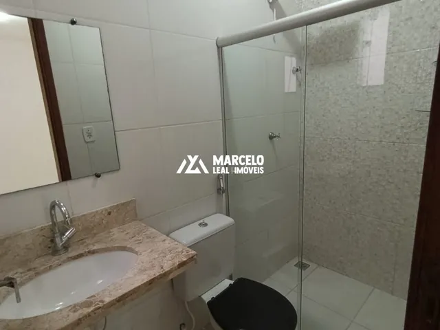 Imagem 9: Casa com 2/4 sendo 1 suíte e vaga de garagem na Avenida Modelo no Bairro Cidade