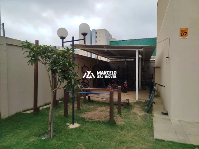 Imagem 12: Apartamento 2/4 com Suíte, semi mobiliado com Quintal e Planejados no Condomínio