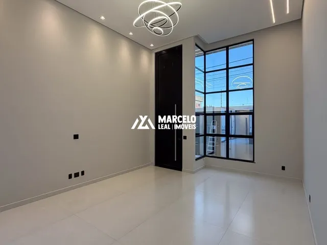 Imagem 8: Vendo casa Alto Padrão nova com 4/4 sendo 3 suítes com closet em Localização Pri