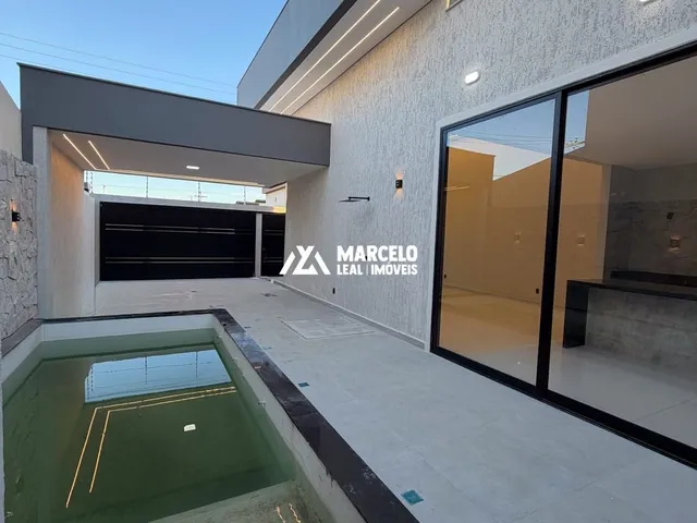 Imagem 9: Vendo casa Alto Padrão nova com 4/4 sendo 3 suítes com closet em Localização Pri