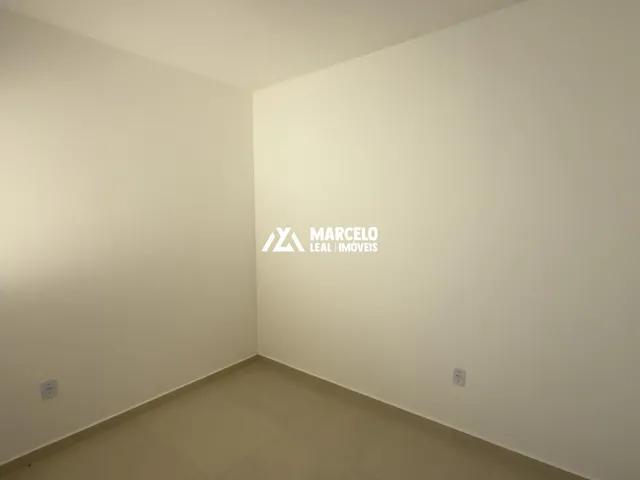 Imagem 14: Alugo casa nova (1º locação) de 2/4 com garagem em rua asfaltada no Bairro Conve