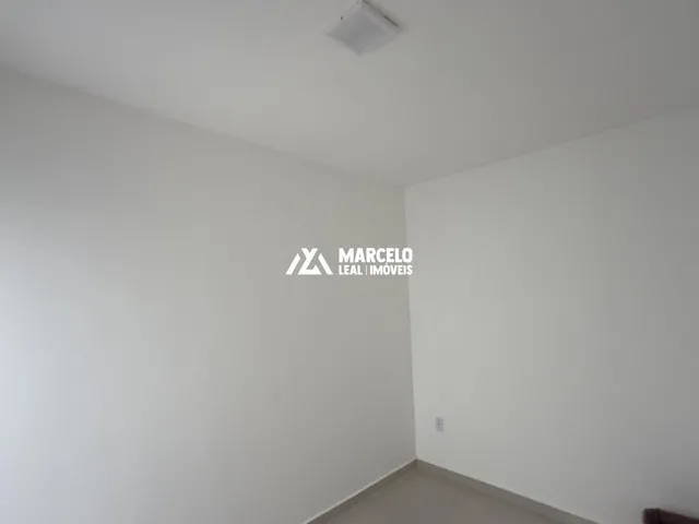 Imagem 8: Alugo casa nova (1º locação) no 1º andar com 2/4 e garagem em rua asfaltada no