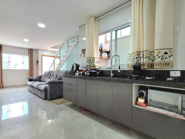 Imagem 9: Sobrado para venda em Vila Camilópolis com 4 quartos, sendo 2 suítes, 128m²