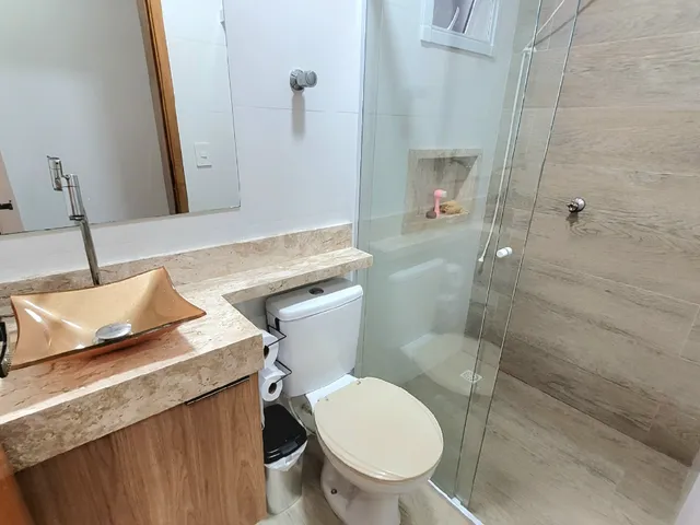 Imagem 2: Sobrado para venda em Vila Camilópolis com 4 quartos, sendo 2 suítes, 128m²