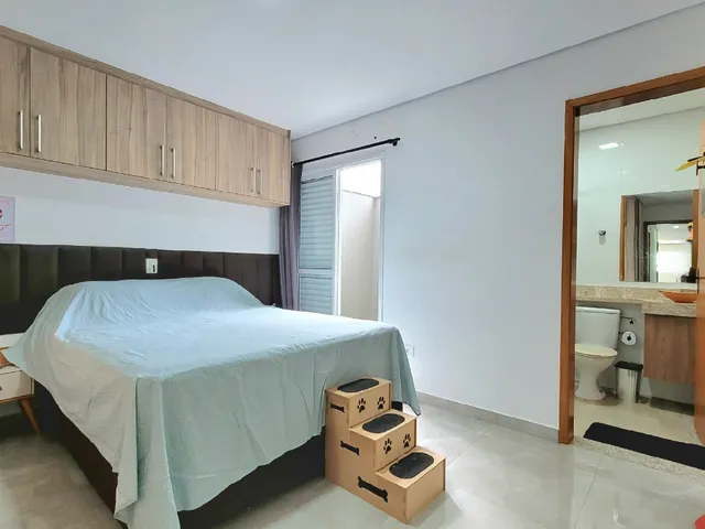 Imagem 8: Sobrado para venda em Vila Camilópolis com 4 quartos, sendo 2 suítes, 128m²