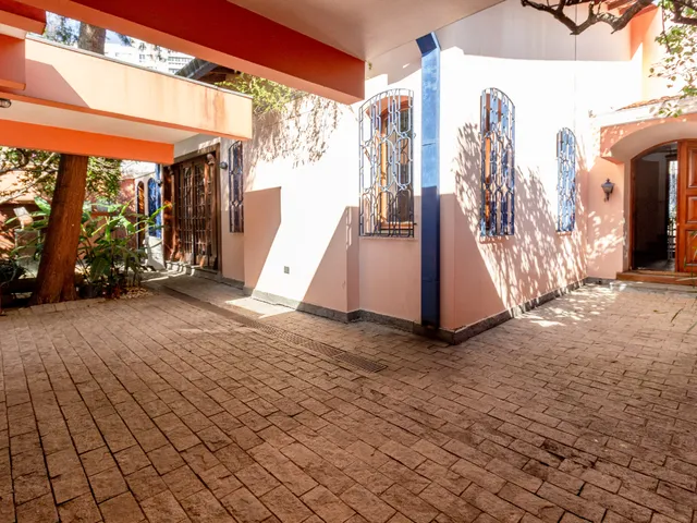 Imagem 2: Sobrado para venda em Sumaré com 3 quartos, sendo 3 suítes, 280m²