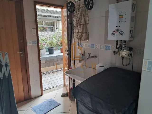 Imagem 7: Tijuca, preciosidade, 3 quartos imensos, suite, área externa 25m2, garagem, R$ 700.000