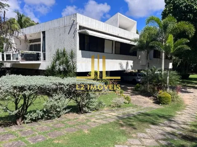 Imagem: A casa em condomínio possui 5 Dormitórios, 4 Suítes, 7 Banheiros