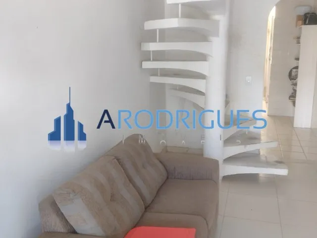 Imagem: Casa Duplex à Venda e Locação Anual em