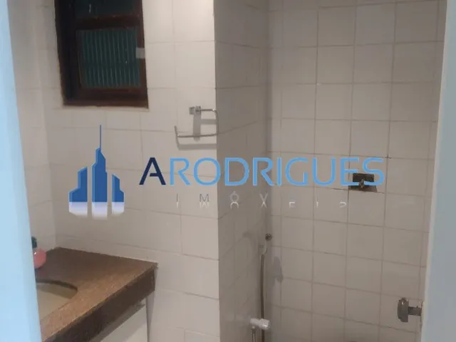 Imagem 10: Casa Duplex à Venda e Locação Anual em Condomínio Completo em Buraquinho, Lauro de