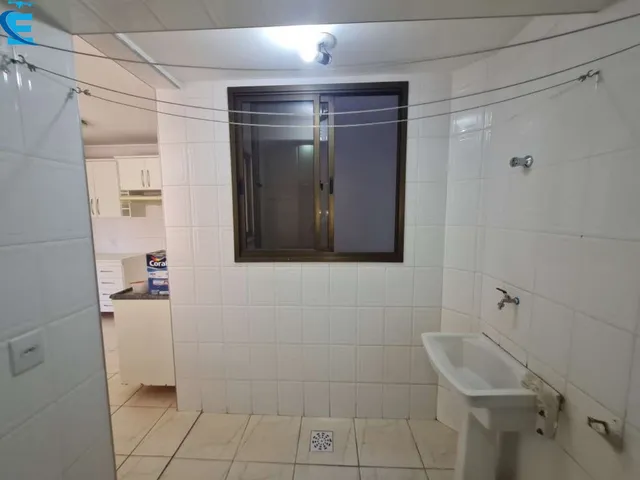 Imagem 3: Apto 3 quartos (1 suíte), sala ampla com sacada, cozinha estilo americano, banheiro