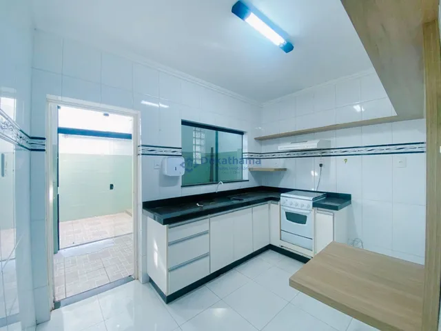 Imagem 4: Casa comercial para comprar ou alugar em Alfenas. Casa comercial para venda e locação