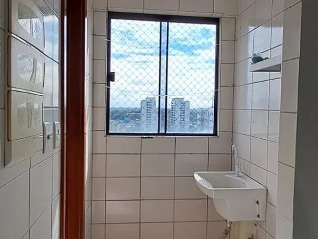 Imagem 2: Apartamento semi mobiliado em andar alto com lazer completo e portaria 24 horas