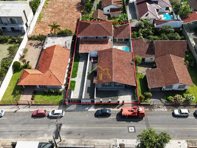 Imagem 6: TERRENO NO AMÉRICA LATERAL DA RUA TIMBÓ COM 3 CASAS CONSTRUÍDAS !
