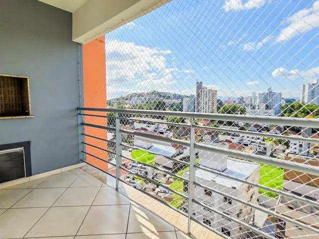 Imagem 2: Apartamento Semimobiliado com 2 Dormitórios sendo 1 Suíte na Água Verde!