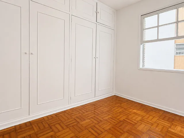 Imagem 7: Apartamento para venda em Ponta da Praia com 2 quartos, 72m²