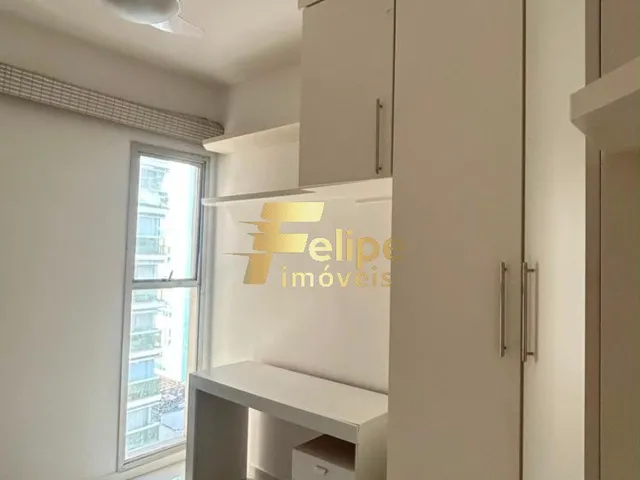 Imagem 4: LINDO APARTAMENTO DE 02 QUARTOS, SENDO 01 SUÍTE, NA QUADRA DO MAR, PEQUENA VISTA PARA O
